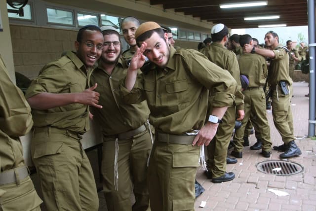  Haredi youth enlist in the IDF’s Nachal Haredi unit at ‘Bakum,’ the IDF induction center. (photo credit: JONATHAN SHAUL)