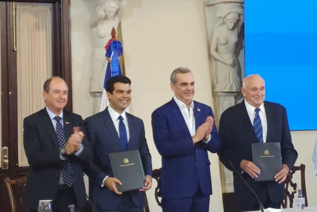  Mekorot and the Dominican Republic’s water company sign a water deal on Monday, June 26. (photo credit: MEKOROT)