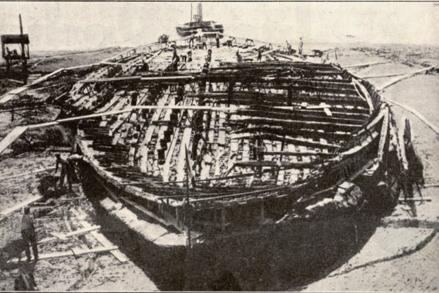  One of the ships found in Lake Nemi. (photo credit: Bilderwoche 1929/Wikimedia Commons)