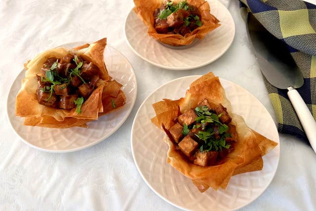  Filo dough bowls with onion and tofu (photo credit: PASCALE PEREZ-RUBIN)