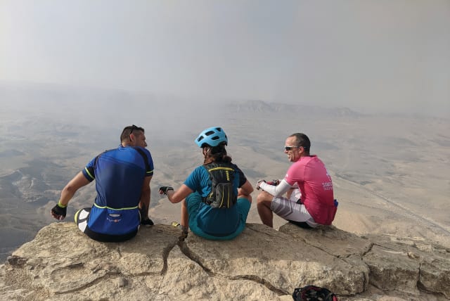  ENJOYING THE view at the Ramon Crater. (photo credit: Daniel Zemler)