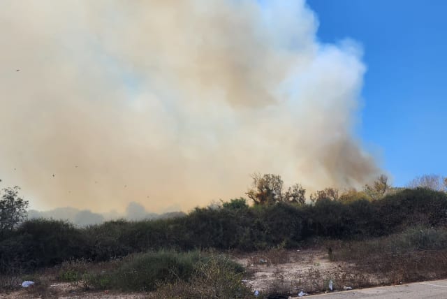  Fire at the former Israel Military Industries factory near Herzliya. July 28, 2023 (photo credit: FIRE AND RESCUE SERVICE)