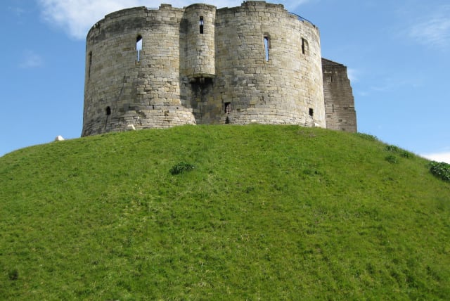  York Castle, which once hosted an infamous antisemitic massacre back in 1190. (photo credit: WALLPAPER FLARE)