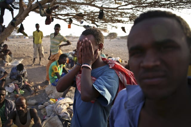  Ethiopian refugees gathered (photo credit: REUTERS)