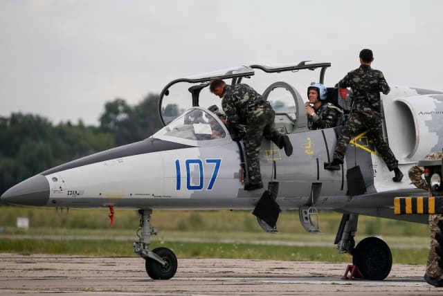  An L-39 Albatross jet trainer aircraft prepares before take off at a military air base in Vasylkiv, Ukraine, August 3, 2016 (photo credit: REUTERS/GLEB GARANICH)