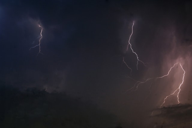  Lightning (illustrative) (photo credit: INGIMAGE)
