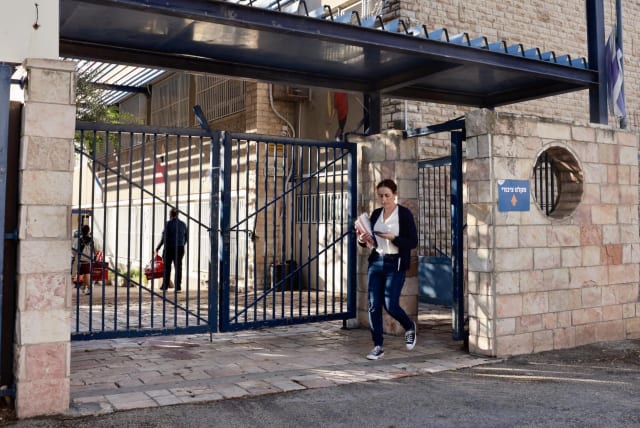  A school is seen closed in Jerusalem's Baka neighborhood amid the ongoing war with Hamas, on October 15, 2023. (photo credit: MARC ISRAEL SELLEM/THE JERUSALEM POST)