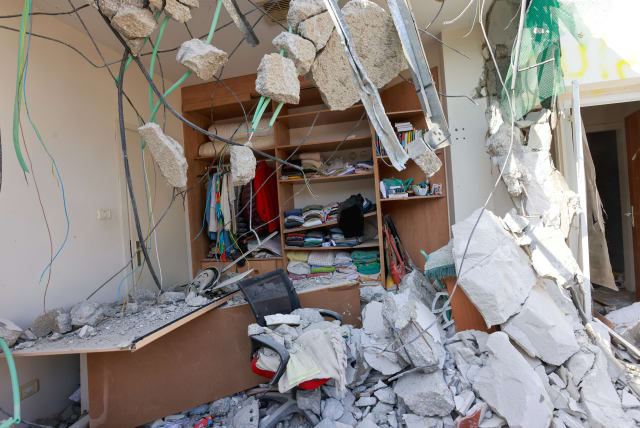 The destruction caused by Hamas terrorists when they infiltrated Kibbutz Be'eri, near the Israeli-Gaza border, southern Israel. October 25, 2023.  (photo credit: YOSSI ZAMIR/FLASH90)