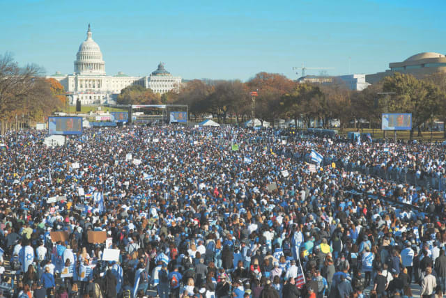  HUNDREDS OF thousands rally in solidarity with Israel, in Washington, Nov. 14  (photo credit: PERRY BINDELGLASS/THE JERUSALEM POST)