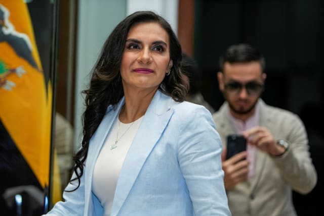  Ecuador's Vice President Veronica Abad walks as she arrives at a press conference, after publicly disagreeing with President Daniel Noboa, about her being assigned to support peace efforts in Israel, in Quito, Ecuador November 28, 2023. (photo credit: REUTERS/CRISTINA VEGA)