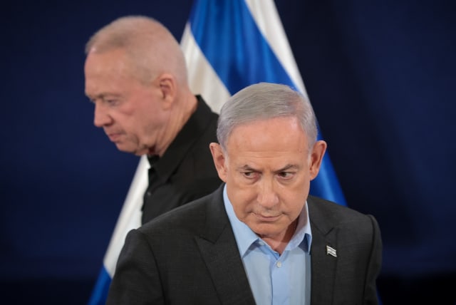  Galant and Netanyahu  (photo credit: MAARIV)