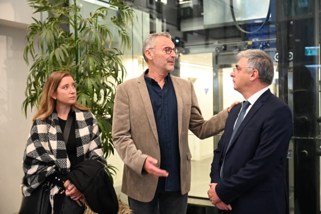  From left to right: Israeli delegation member Romina Roni, Maccabi World Union Vice Chairman Riki Kanterevicz and Argentinian Ambassador Francisco Tropepi. (photo credit: MORAG BITAN)
