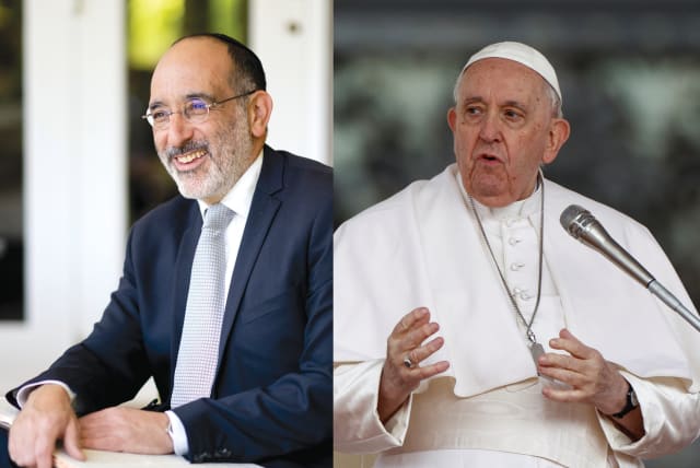  (L-R) South African Chief Rabbi Warren Goldstein, Pope Francis (photo credit: JASON CROUSE, REUTERS)