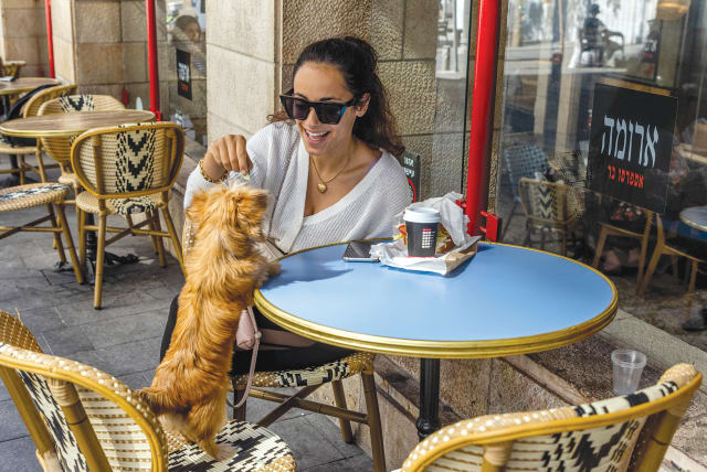  CITY CENTER coffee shops: Break out the tables and chairs. (photo credit: NATI SHOHAT/FLASH90)