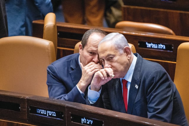  ECONOMY MINISTER Nir Barkat confers with Prime Minister Benjamin Netanyahu. Seeking the prime ministership, Barkat in recent weeks has been in an intensive campaign to brand himself as a true right-wing leader.  (photo credit: YONATAN SINDEL/FLASH90)