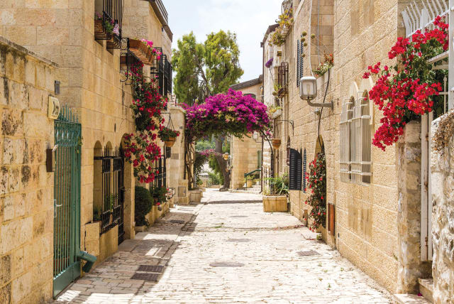  Yemin Moshe’s narrow cobbled streets make it a difficult place for driving but a great place to get away from the hustle and bustle of city life.  (photo credit: FLASH90)
