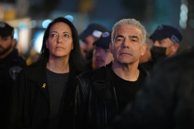  Leader of opposition Yair Lapid attends in solidarity with the families of the hostages in Tel Aviv, February 24, 2024 (photo credit: ELAD GUTMAN)