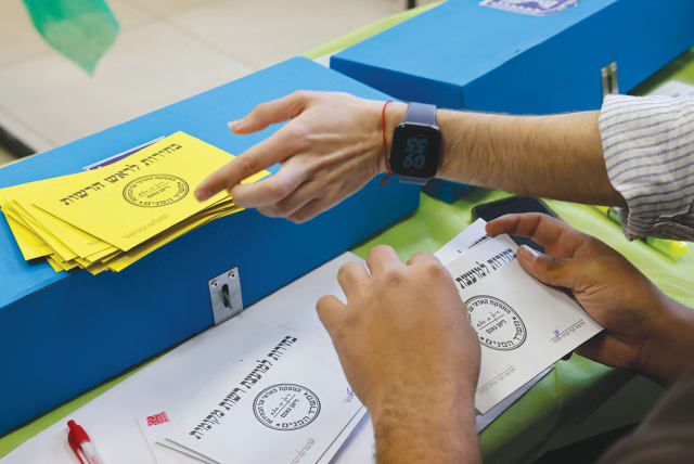  Jerusalemites cast their ballots for the 2024 municipal elections, on February 27, 2024.