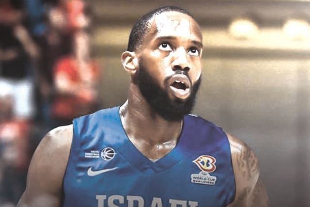   HAPOEL JERUSALEM’S Khadeen Carrington would look great in blue-and-white, but efforts to get Israeli citizenship for the 28-year-old Trinidadian-American guard have been fruitless  (photo credit: YEHUDA HALICKMAN)
