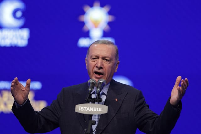  Turkish President Tayyip Erdogan speaks to announce Murat Kurum as his ruling Justice and Development Party (AK Party) candidate in Istanbul's mayoral election in March, in Istanbul, Turkey January 7, 2024.