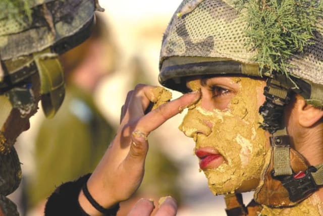  Women in the IDF (illustrative). (photo credit: IDF/Reuters)