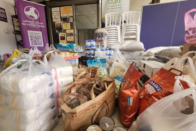  Food donated to Gazans by Israeli citizens (photo credit: STANDING TOGETHER)