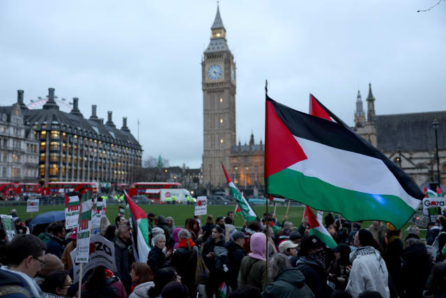  People demonstrate on the day of a vote on the motion calling for an immediate ceasefire in Gaza, amid the ongoing conflict between Israel and the Palestinian terrorist group Hamas, in London, Britain, February 21, 2024. (photo credit: REUTERS/Isabel Infantes)