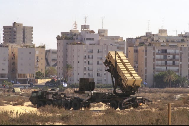  A PATRIOT missile interceptor in Tel Aviv ready to shoot down Scud missiles fired from Iraq.