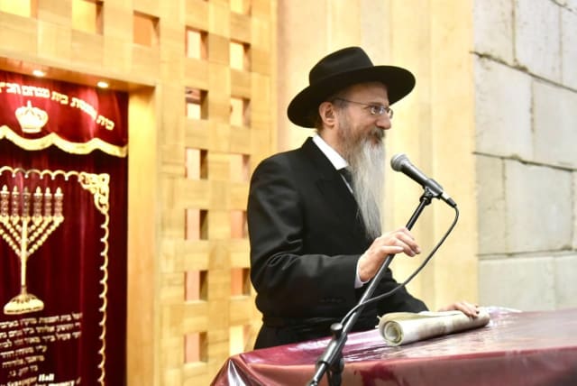  Russian Chief Rabbi Berel Lazar before the reading of the Megillah in the central synagogue in Moscow. (photo credit: Courtesy)