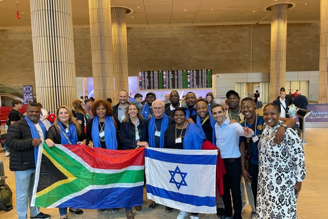  South African Friends of Israel, DiploAct delegation arrive at Ben-Gurion Airport. (photo credit: SOUTH AFRICAN FRIENDS OF ISRAEL)