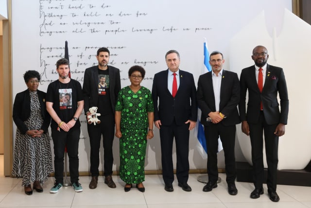 Malawi FM meets with Israeli FM and family members of the hostages. (18/4/2024) (photo credit: SIVAN SHACHOR)