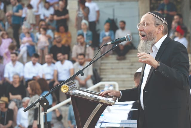  Rabbi Rimon addresses students at the Jerusalem College of Technology.  (photo credit: MICHAEL ERENBURG)
