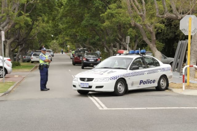  Policía en Perth, Australia, 5 de febrero de 2008. (photo credit: REUTERS)