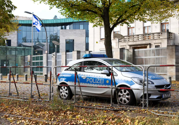  Police secure the area of the embassy of Israel in Berlin, Germany, October 20, 2024