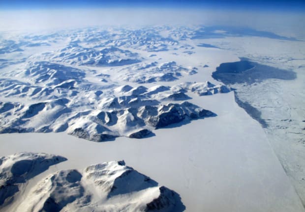  Arctic mountains.