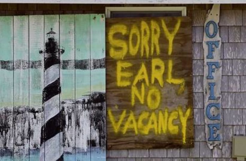 465_sorry Earl, no vacancy
