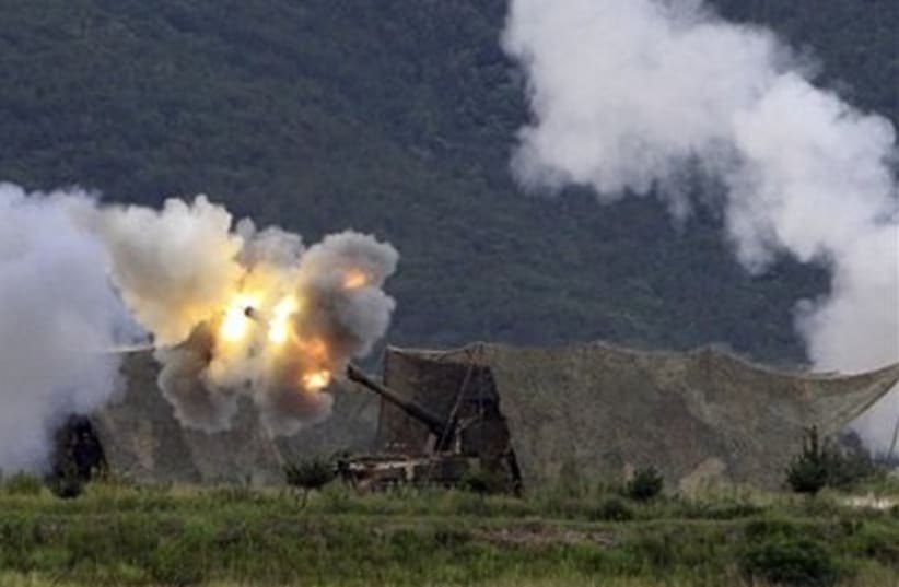 S. Korean Marines fire K-9 howitzers Gallery