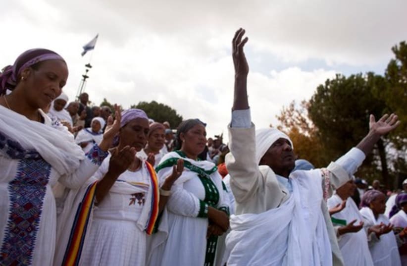 Ethiopians celebrate holiday of Sigd 465 4