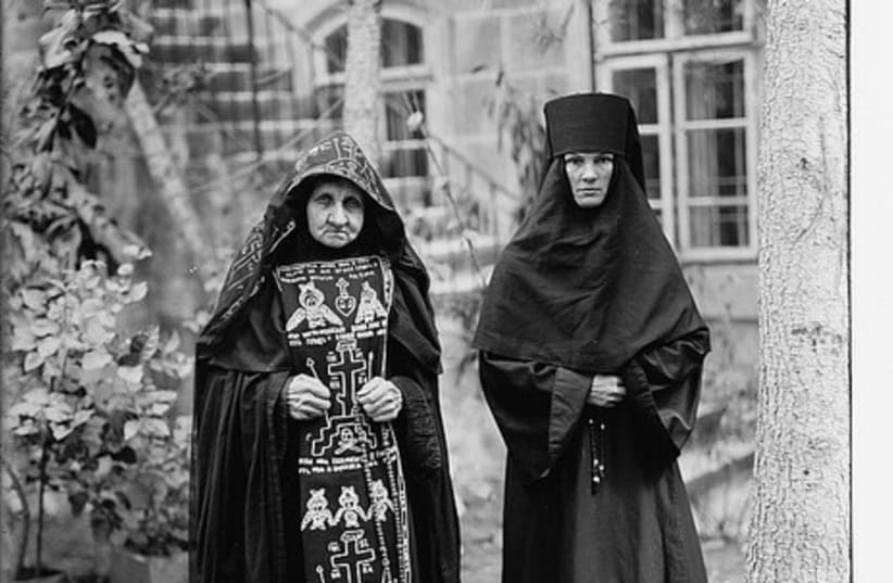 Russian Priestesses 465