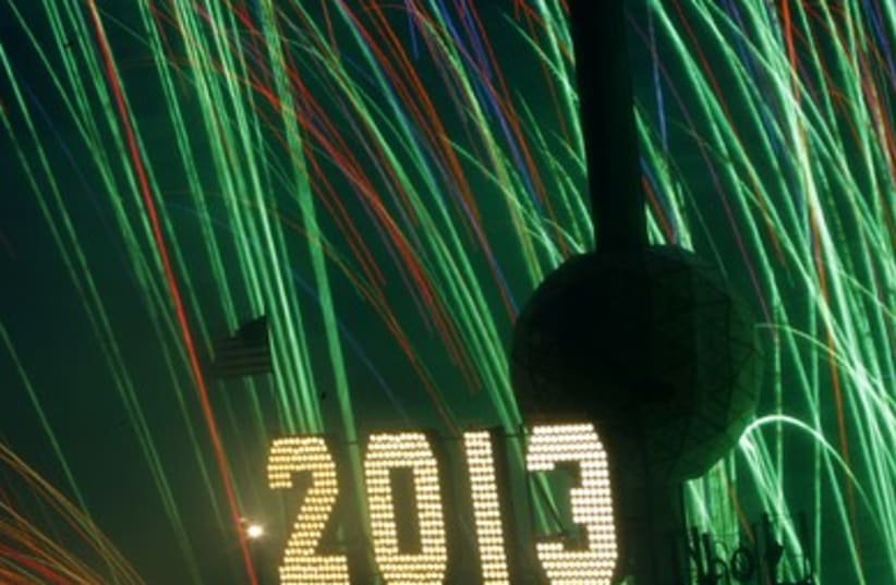 The numbers ''2013'' illuminated atop Times Square 390