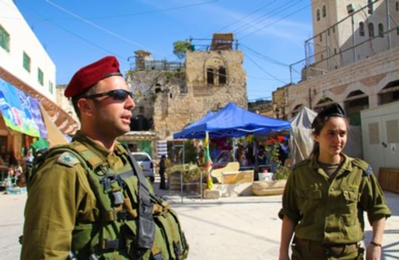 Passover in Hebron 390 8
