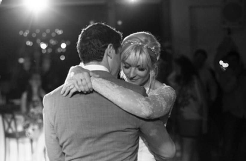 Caroline & Guy's wedding: The dance