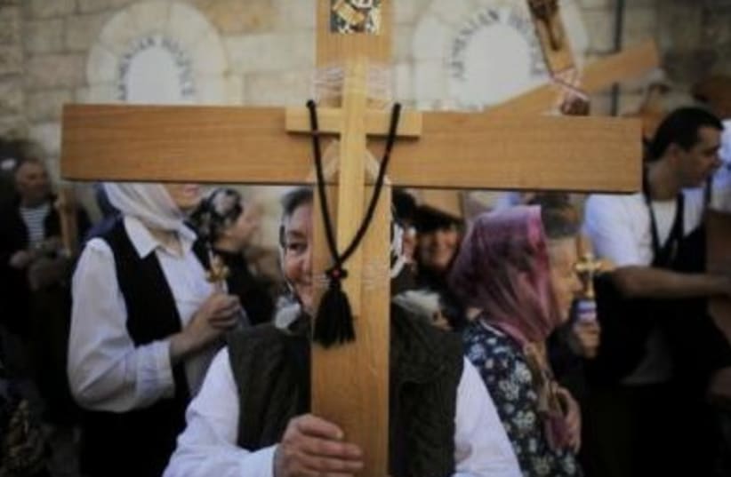 Christian worshippers in a procession marking Good Friday in Jerusalem's Old City April 18, 2014.