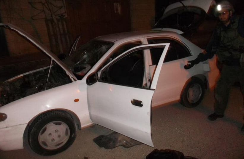 Car in Abu Dis in which three pipe bombs were found