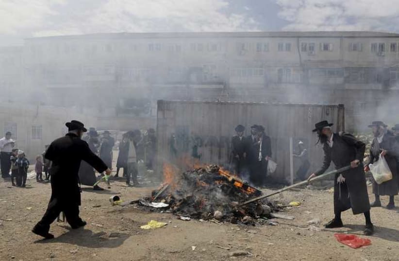 IN PICTURES: Burning of hametz in Jerusalem ahead of Passover - Israel ...