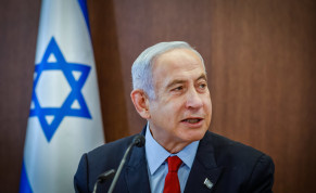  Israeli prime minister Benjamin Netanyahu leads the weekly government conference at the PM's office in Jerusalem on January 22, 2023.